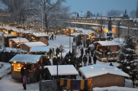 Weihnachtsmarkt an der Burgkirche
